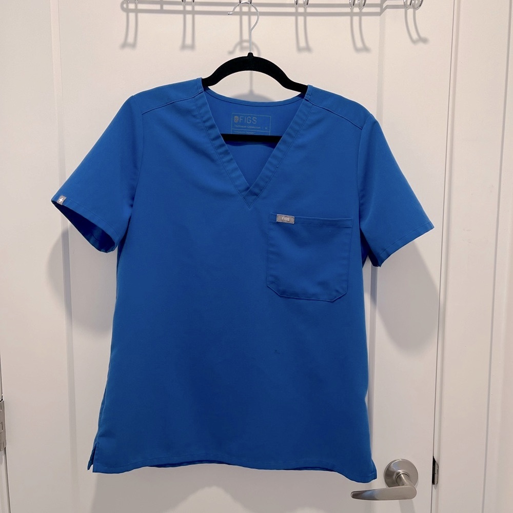 FIGS Catarina One-Pocket Scrub Top